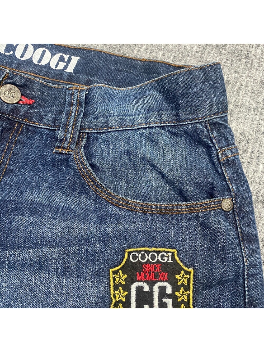Vintage Coogi Jeans Mens 36x34 Blue Stonewash Denim Embroidered Patches Pants - Picture 10 of 15